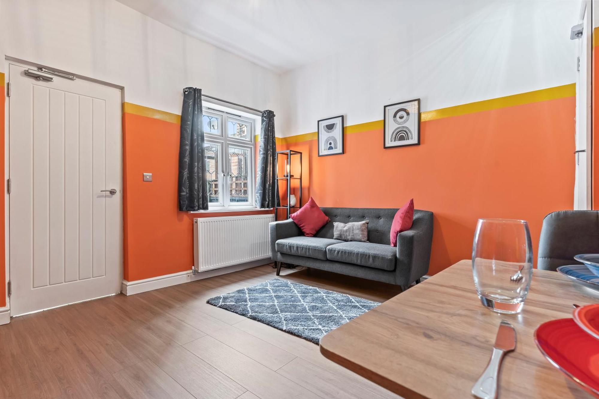 4 Bedroom, 2 Bath In Newcastle Town Centre Экстерьер фото