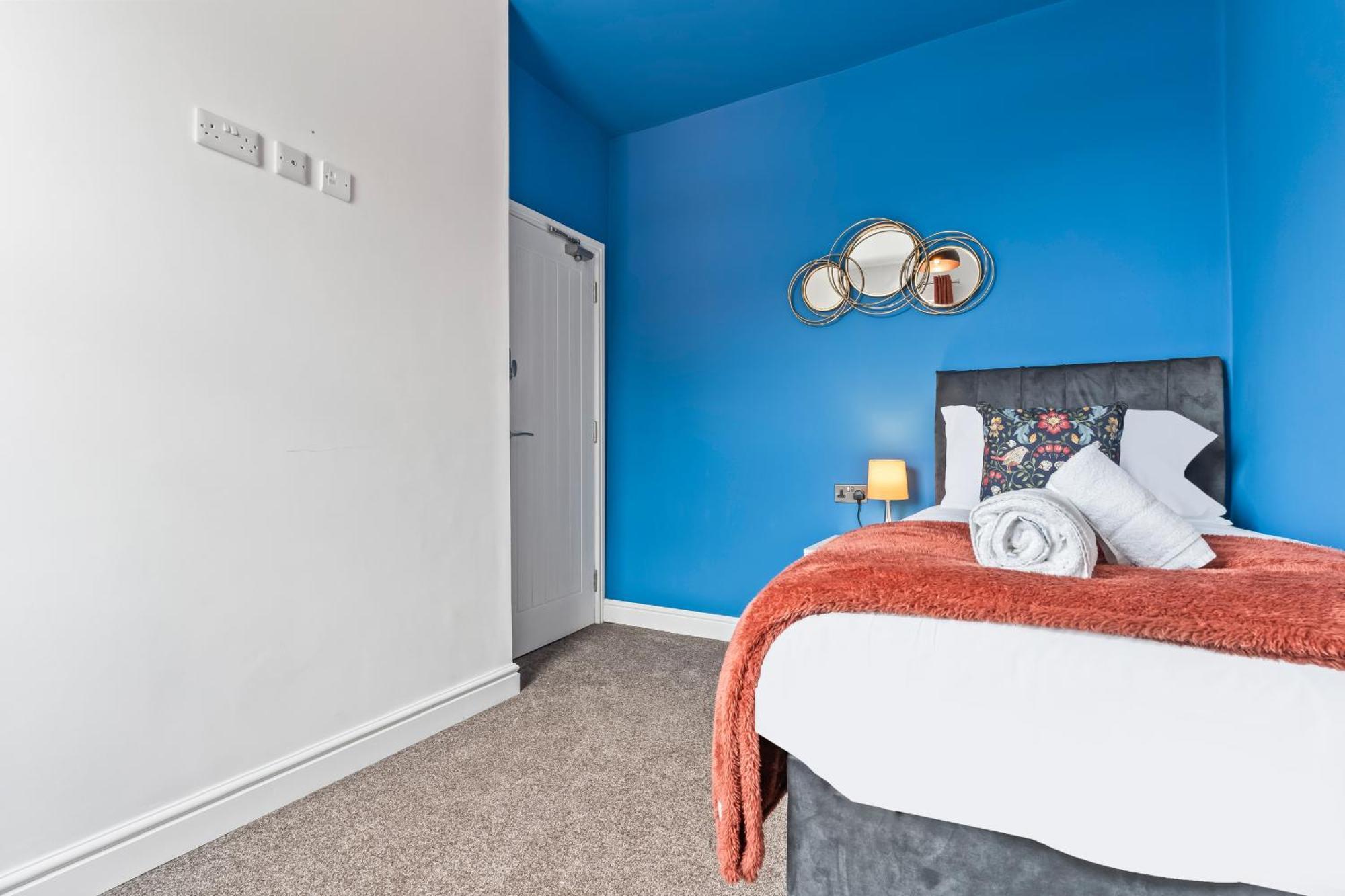 4 Bedroom, 2 Bath In Newcastle Town Centre Экстерьер фото